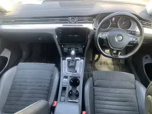 Volkswagen Passat 2.0T S 2018 Silver