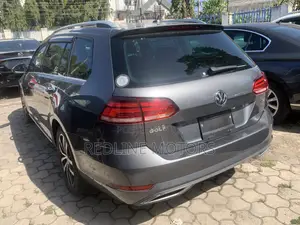 Volkswagen Golf Variant 2018 Silver