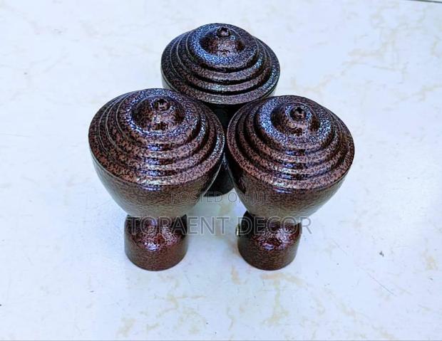 Brown Beautiful and Shiny Design Powder Coated Rod End Flowers
