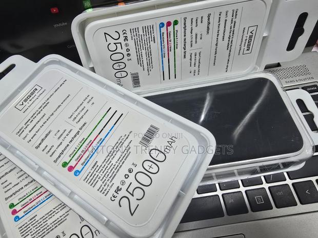 Veger V11 25000mah Fast Charging Power Bank With Led Light - thumbnail 2