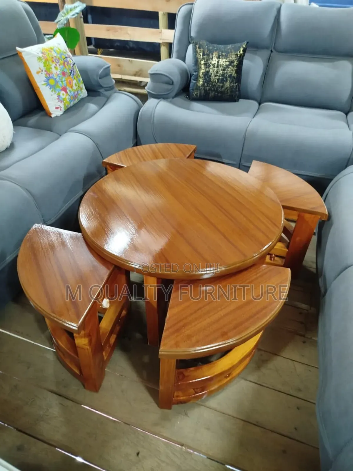 Brown Round Coffee Table With Stools