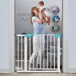 Kids Safety Gate With 14cm Extension – Fits Wide Doorways