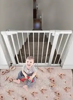 83cm Child Safety Gate – Includes 14cm Extension For Extra Width