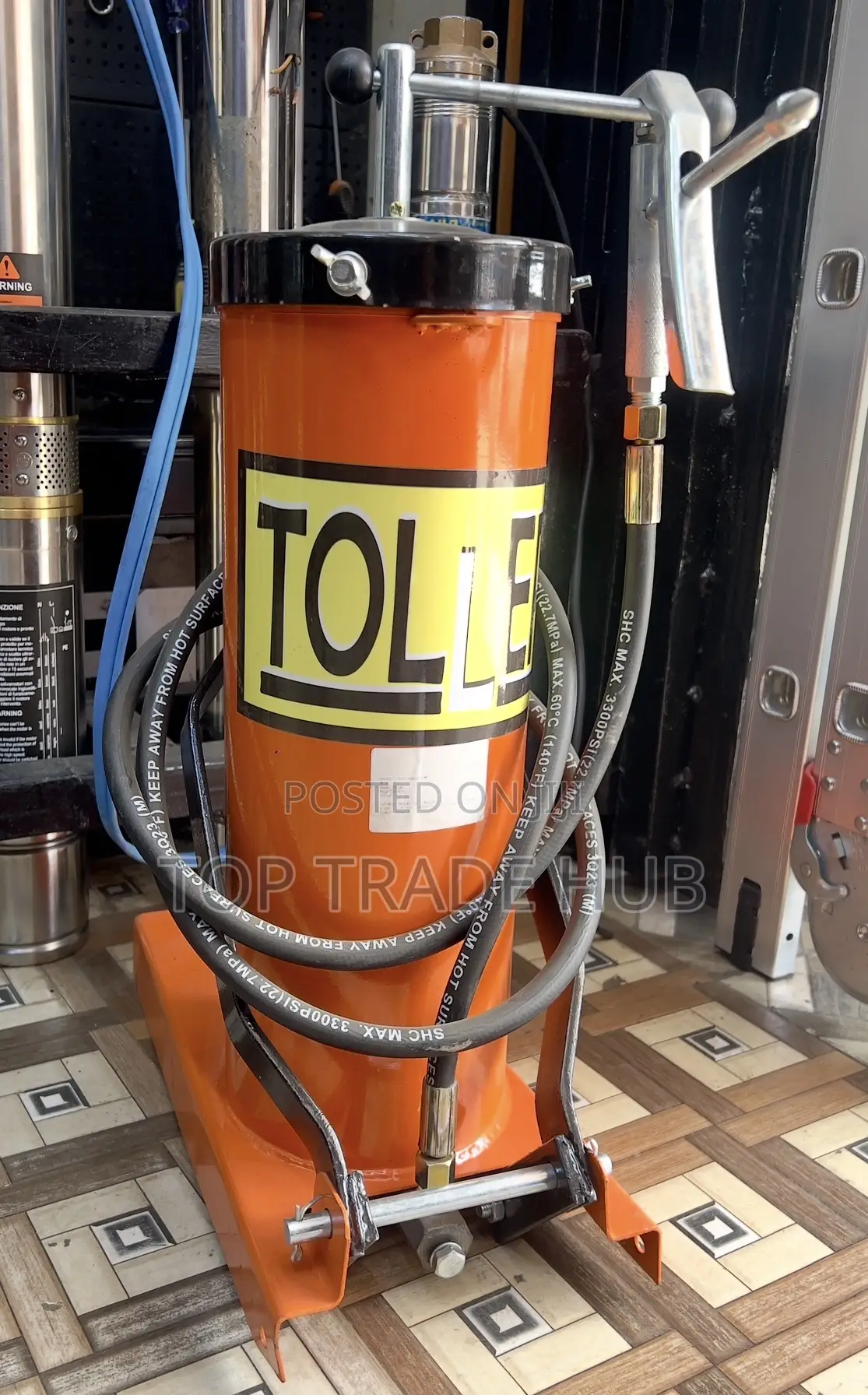 Toller Foot Grease Gun 8kg Capacity