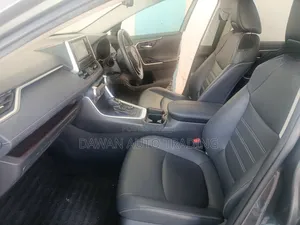 Toyota RAV4 2019 Gray