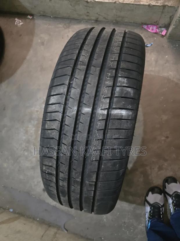 255/40r21 Kapsen Tyre - thumbnail 2