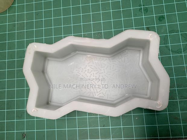 Pastic Mold for Cabro - main view