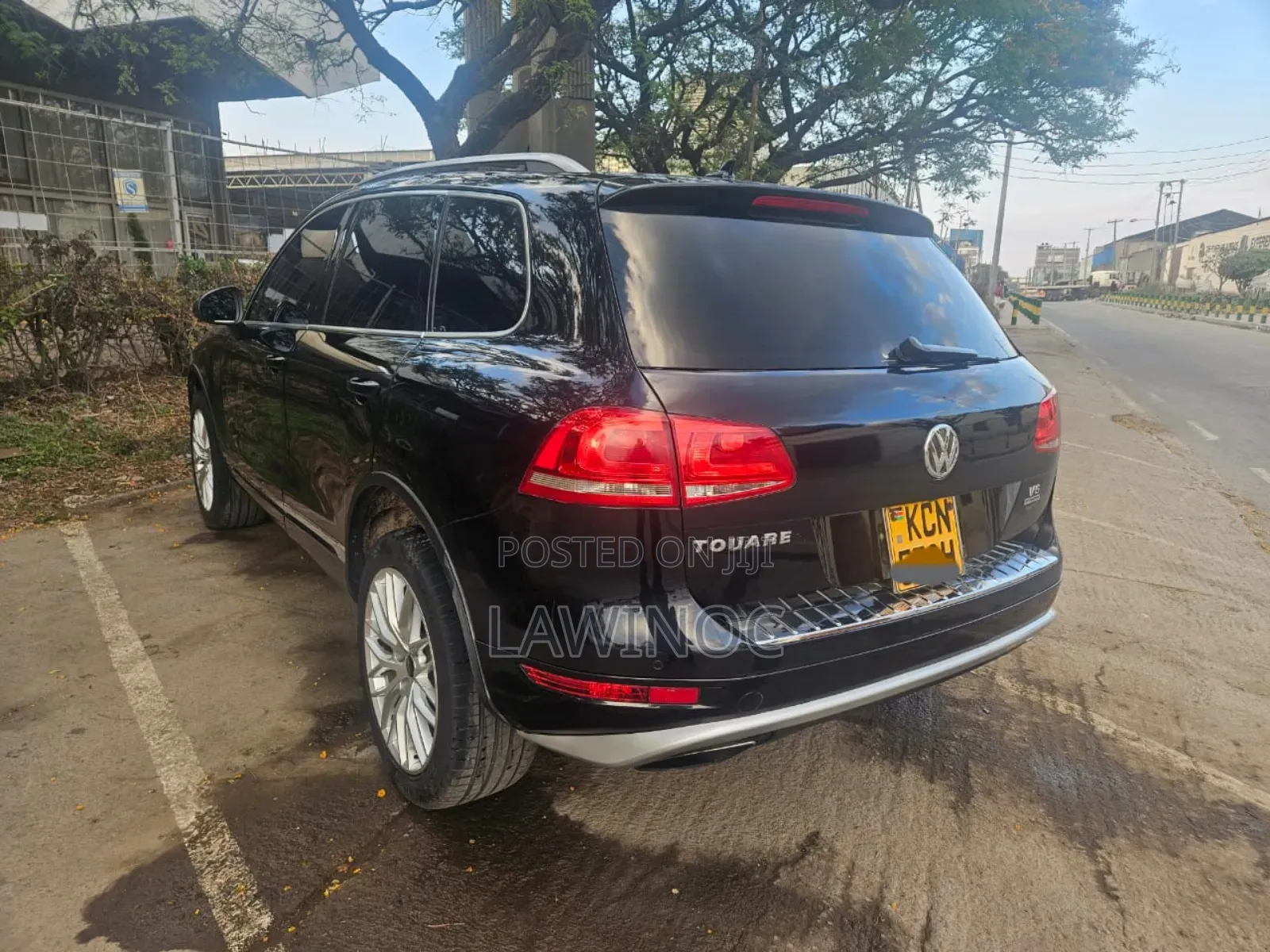 Volkswagen Touareg 2011 Black