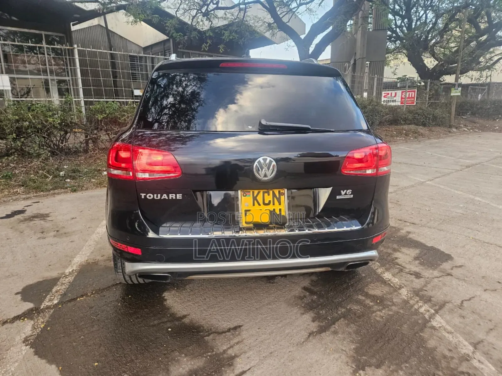 Volkswagen Touareg 2011 Black