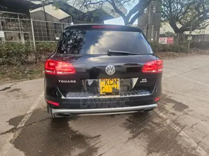 Volkswagen Touareg 2011 Black