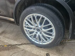 Volkswagen Touareg 2011 Black