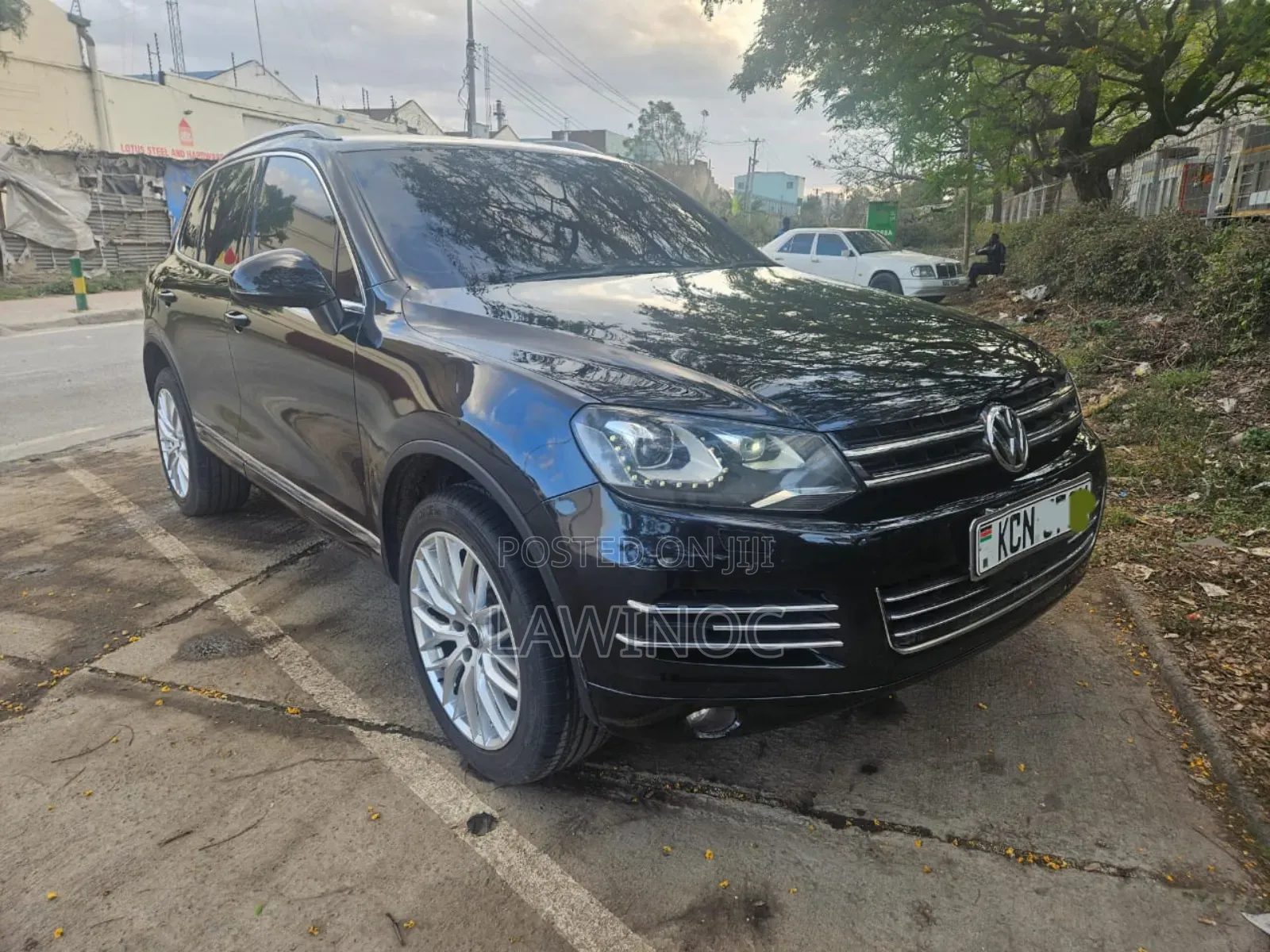 Volkswagen Touareg 2011 Black