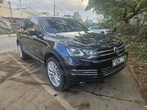 Volkswagen Touareg 2011 Black