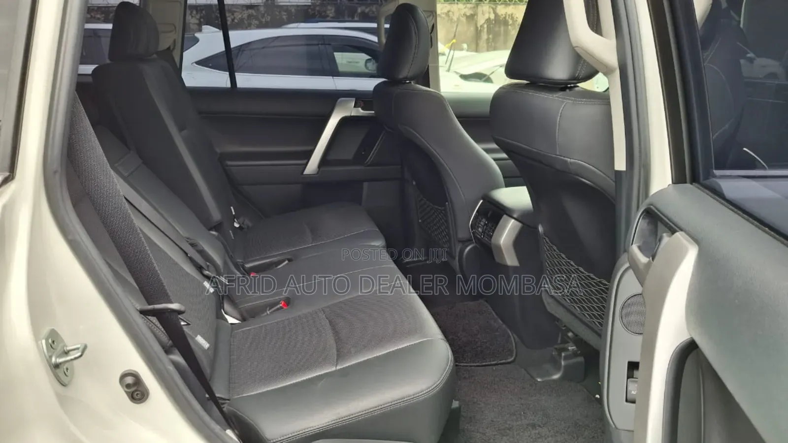 Toyota Land Cruiser Prado 2.8 2019 White