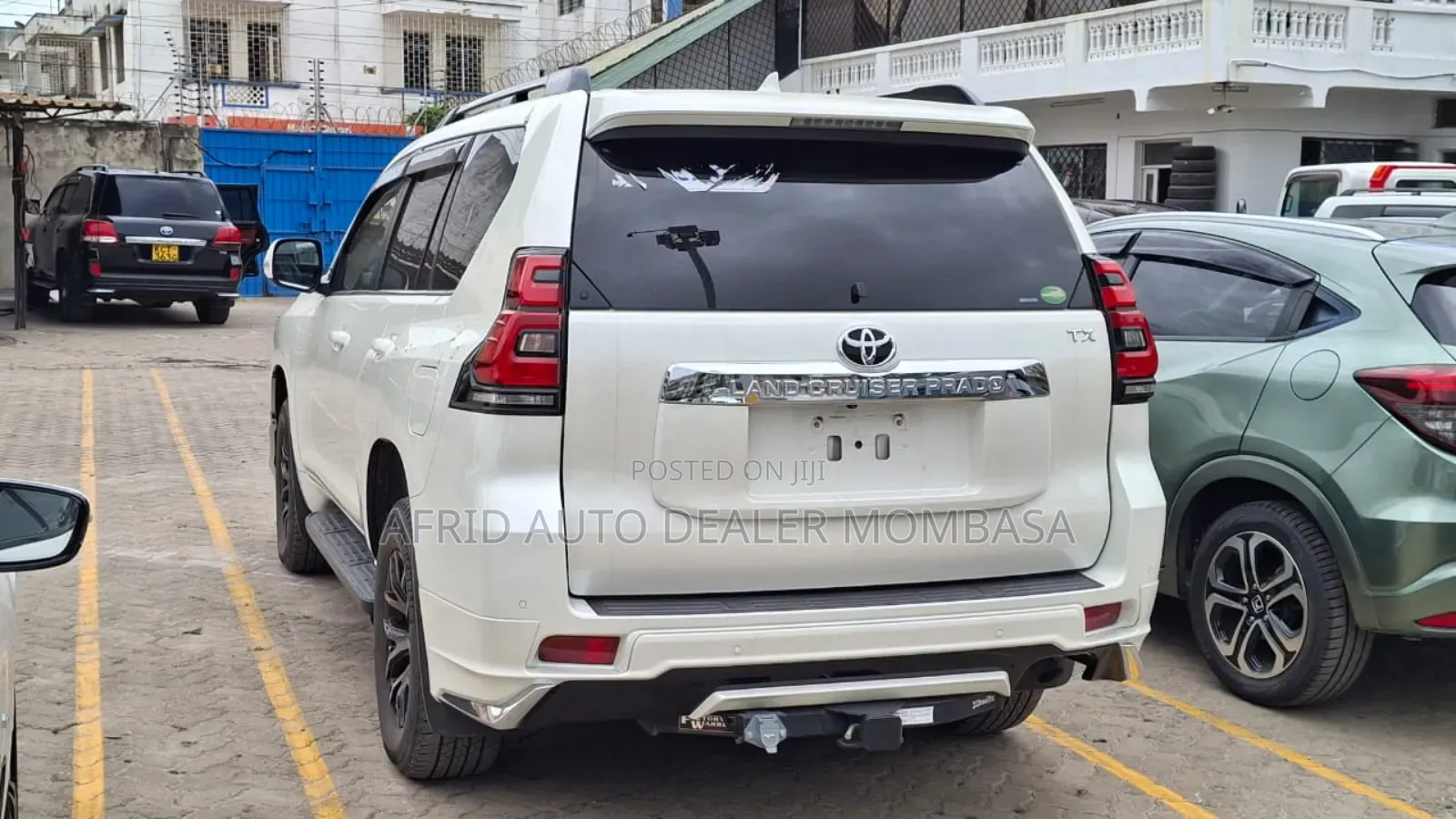 Toyota Land Cruiser Prado 2.8 2019 White