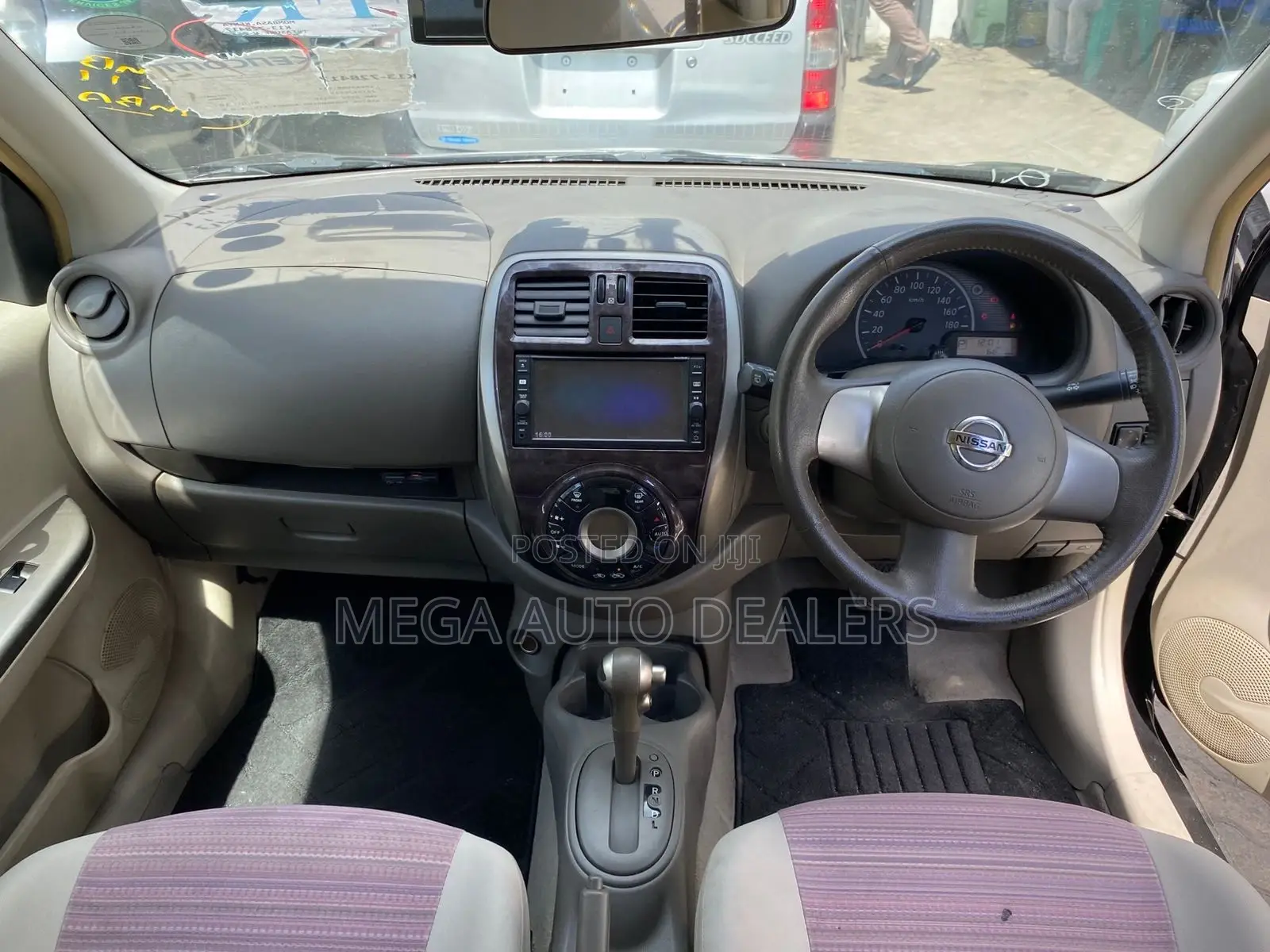 Nissan March 2018