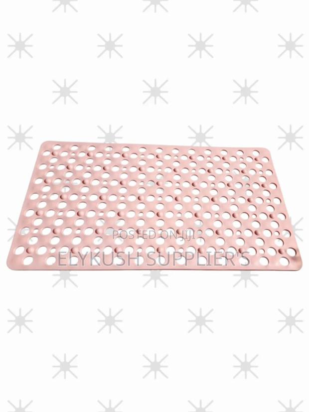 Opaque Bathroom Anti-Slip Mats*
Size: 50x80 - main view