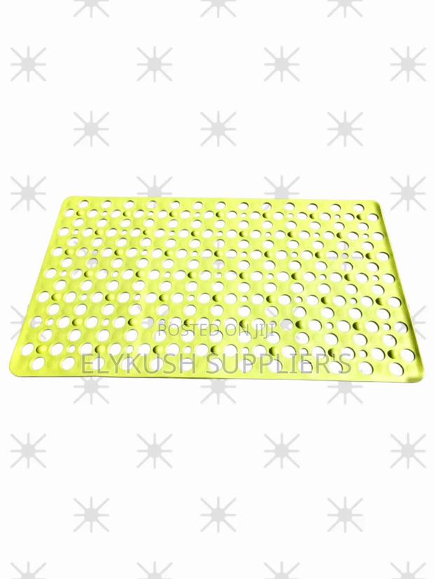 Opaque Bathroom Anti-Slip Mats*
Size: 50x80 - thumbnail 3