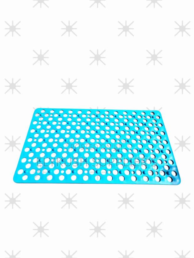 Opaque Bathroom Anti-Slip Mats*
Size: 50x80 - thumbnail 5