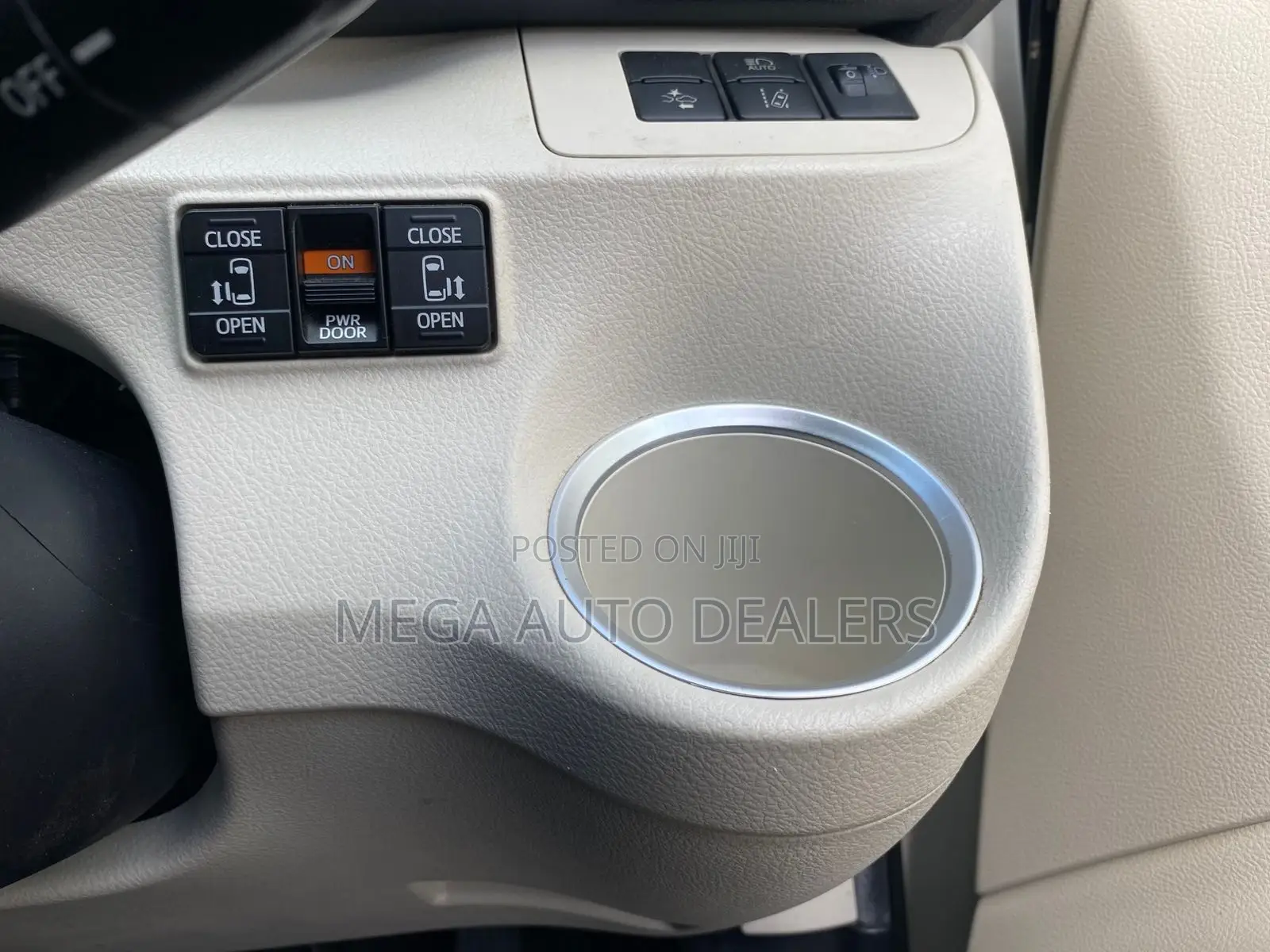 Toyota Sienta 2018 White