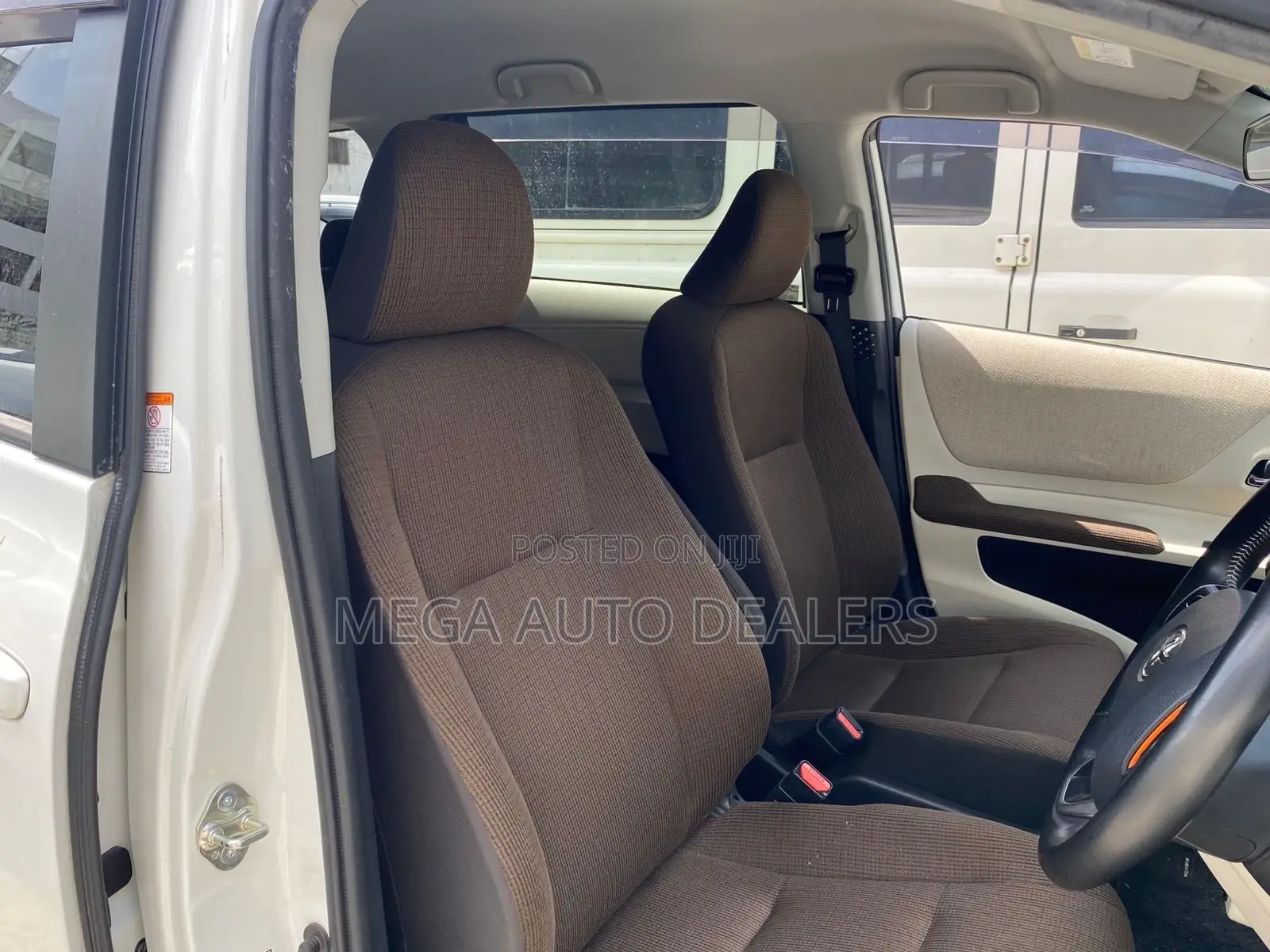 Toyota Sienta 2018 White