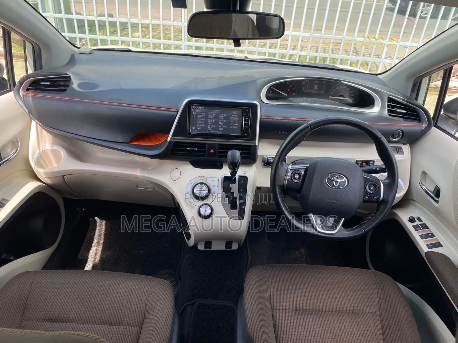 Toyota Sienta 2018 White