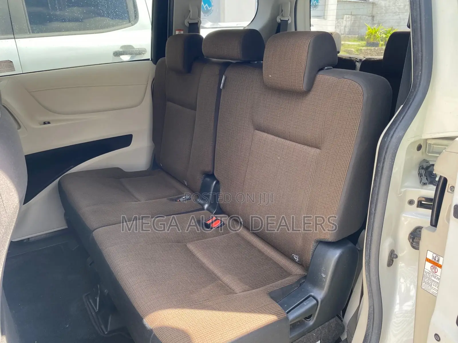 Toyota Sienta 2018 White