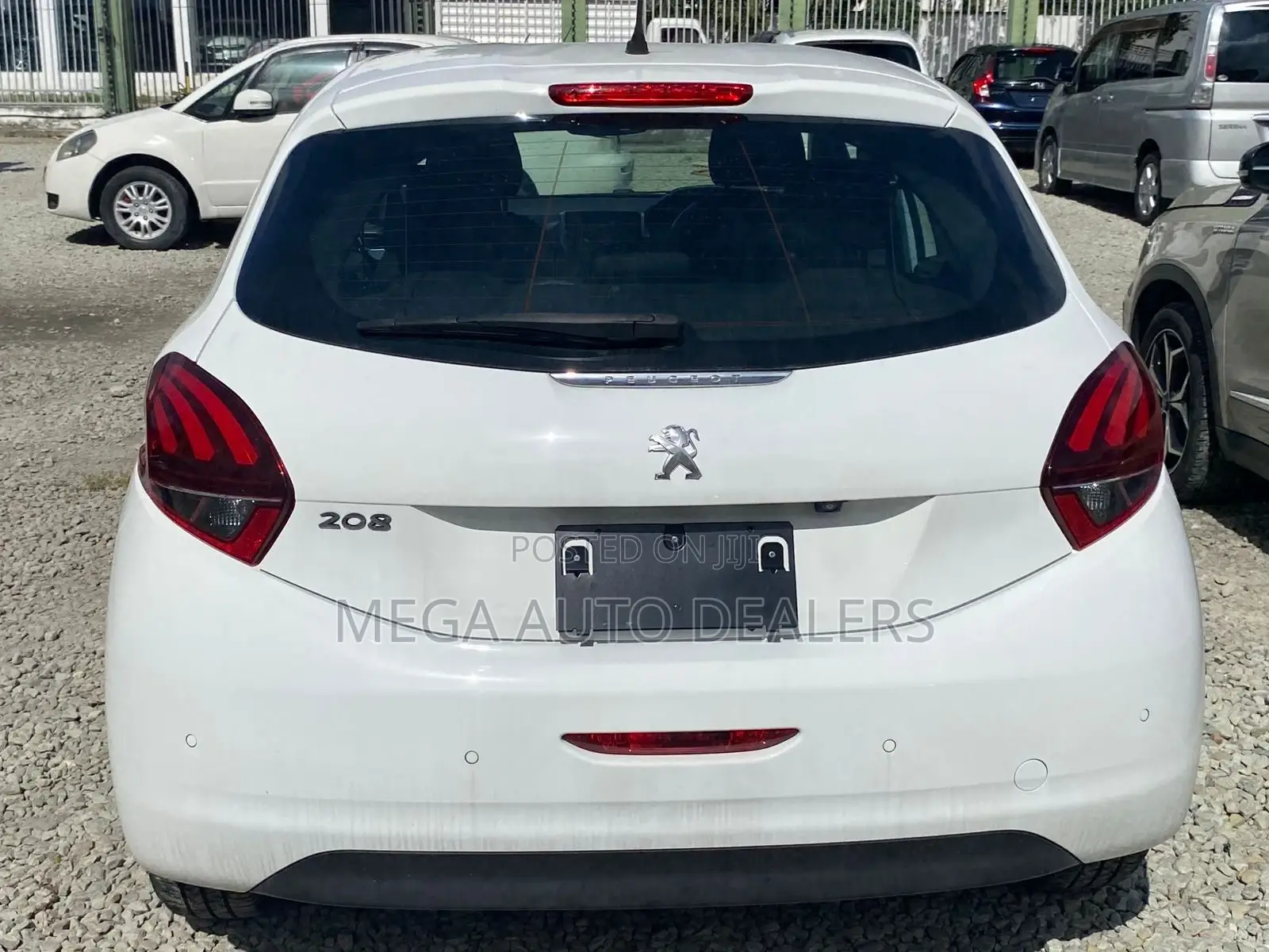 Peugeot 208 2018 White