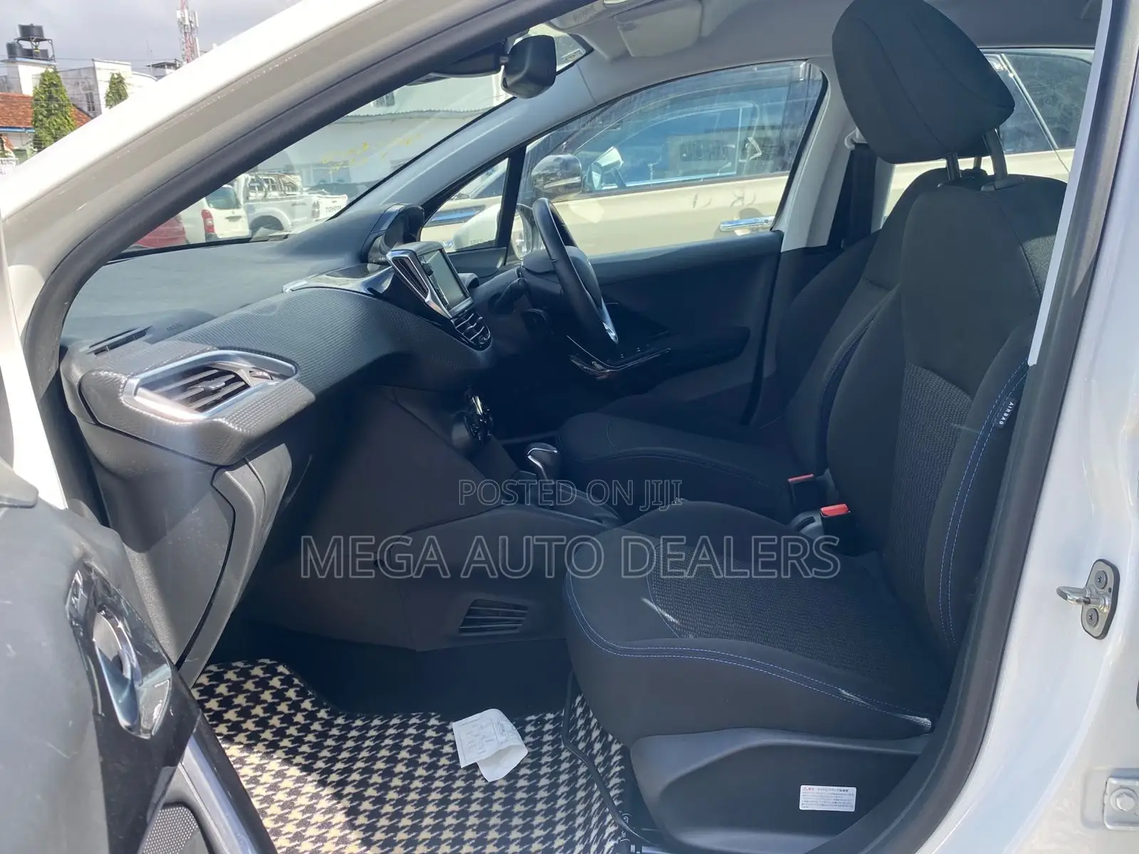 Peugeot 208 2018 White