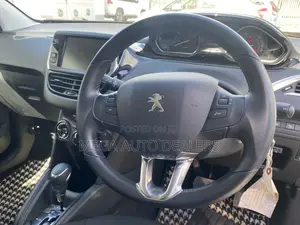 Peugeot 208 2018 White