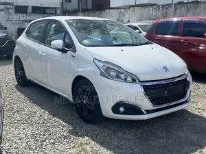 Peugeot 208 2018 White