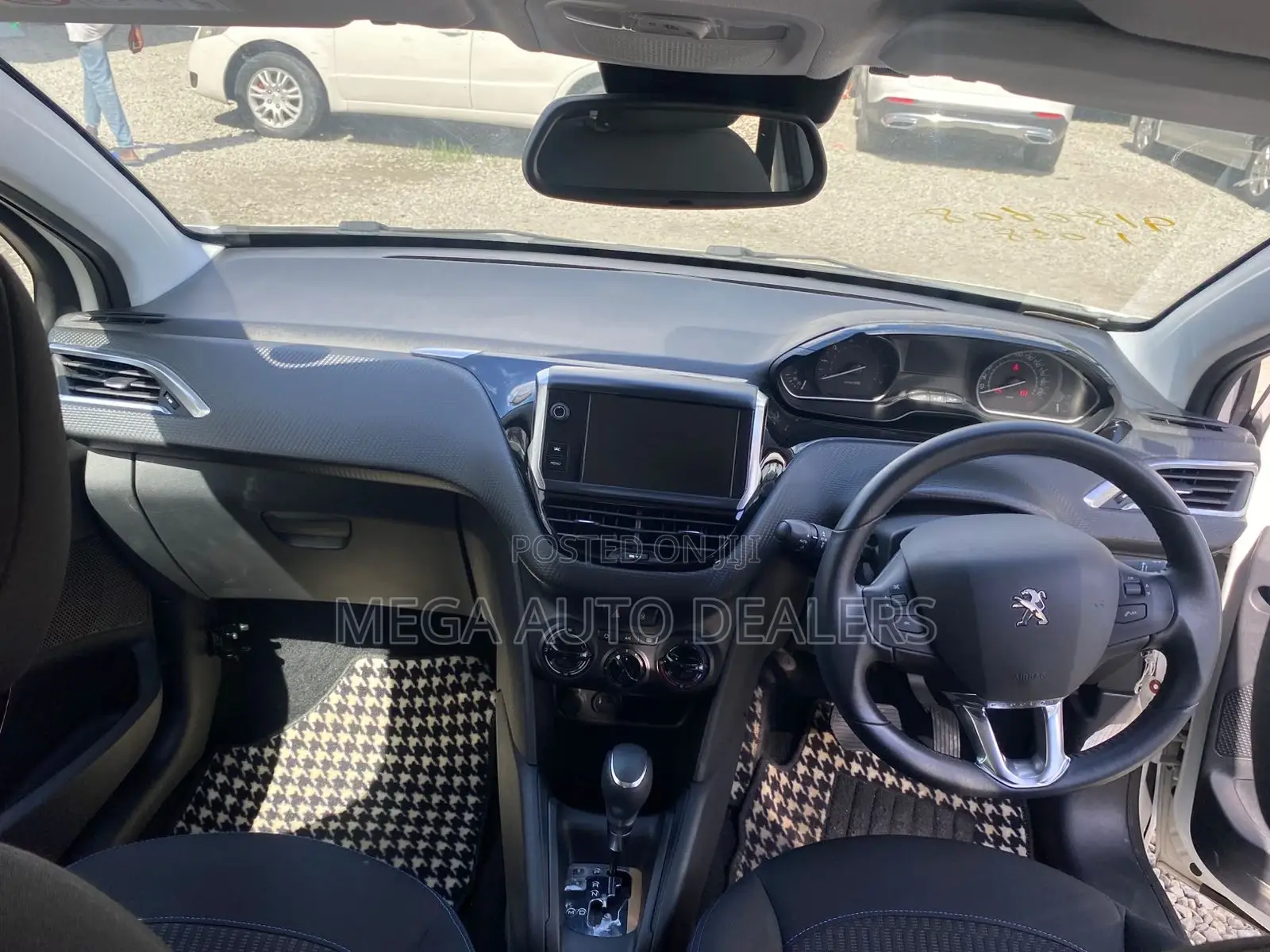 Peugeot 208 2018 White