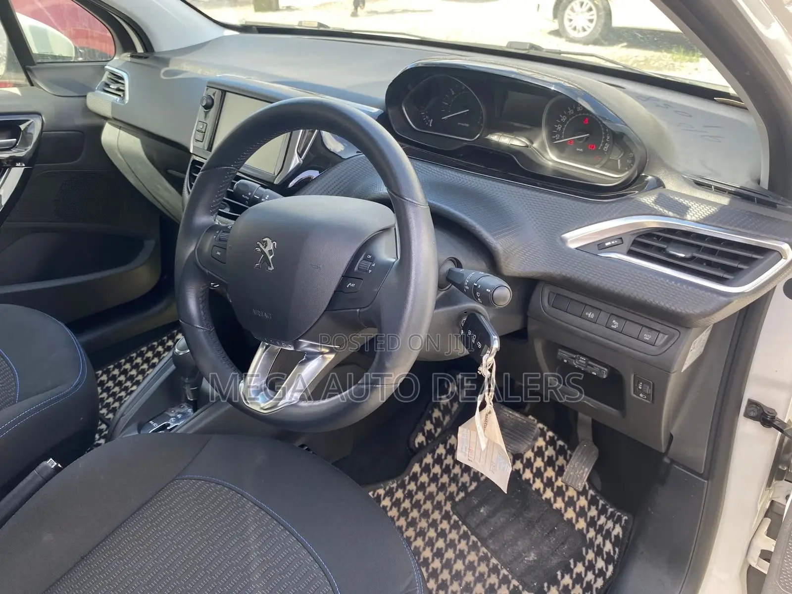 Peugeot 208 2018 White