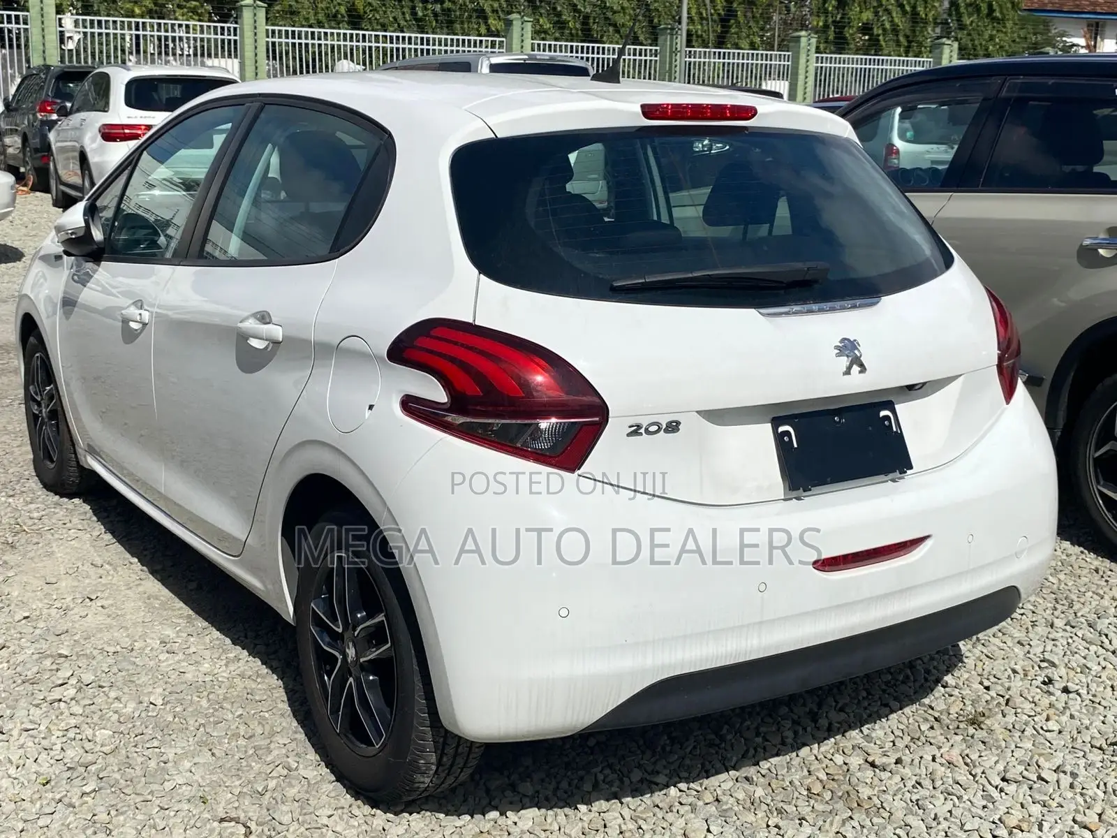 Peugeot 208 2018 White