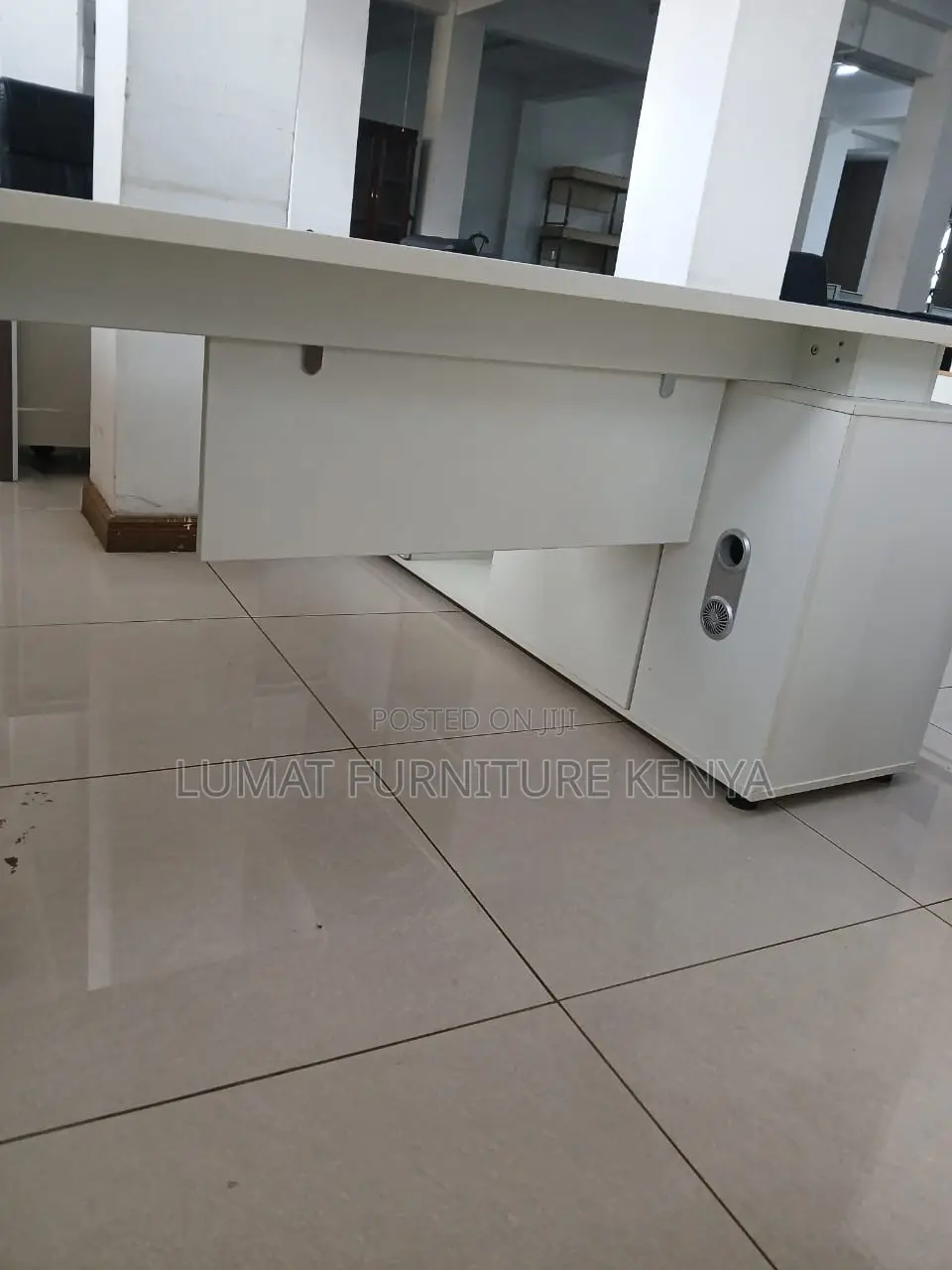 Office Desk – Elegant Functional