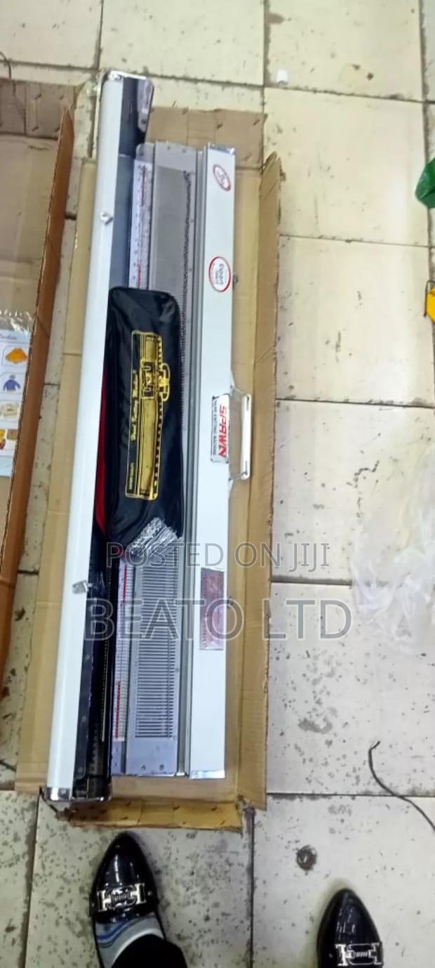 Manual Knitting Machine Spawn - main view