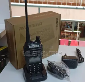 Baofeng Uv-82 Walkie Talkie Radio Call Rechaergable Uv82 Baofeng