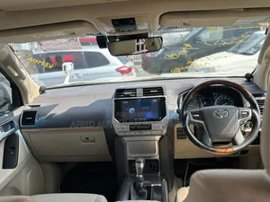 Toyota Land Cruiser Prado 2.8 2018 White