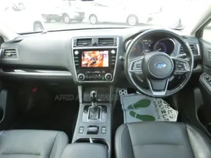Subaru Outback 2.5i AWD 2019 Gold