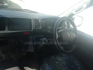 Toyota Grand HiAce 2019 White