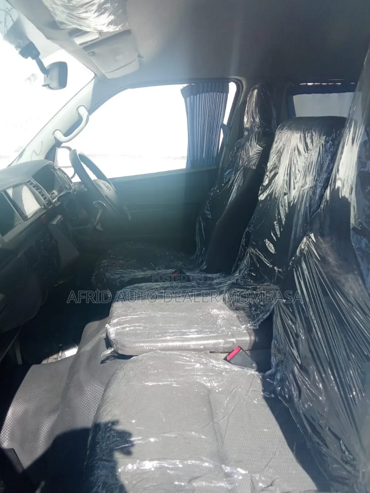 Toyota Grand HiAce 2019 White