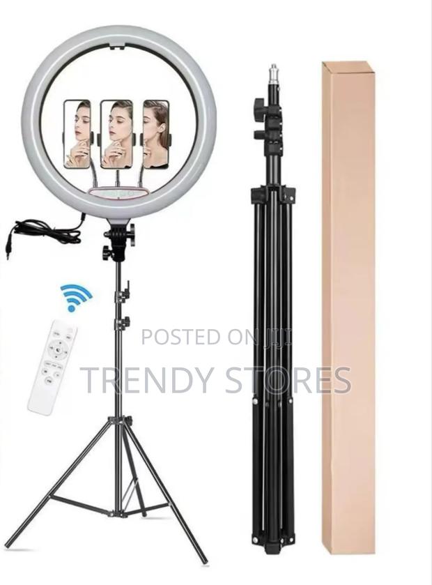 18 Inch Ring Light - main view