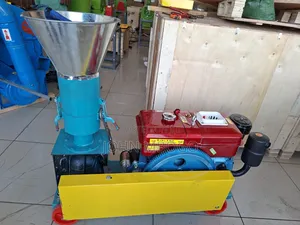 Feed Pelletixer Machine - Diesel Engine .