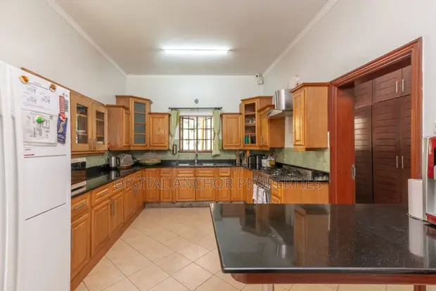 6bdrm Mansion in Karen for sale