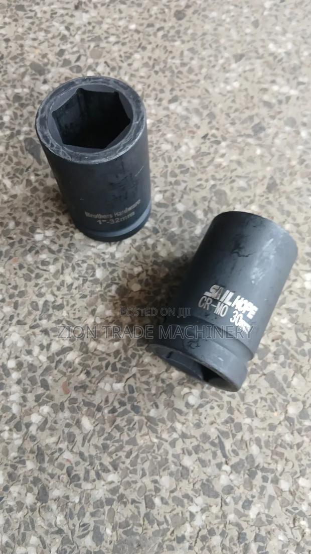 30mm and 32mm Impact Wrench Socket - main view