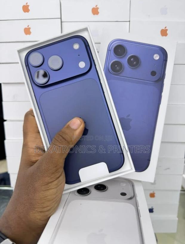 New Apple iPhone 17 Pro Max 256 GB Blue