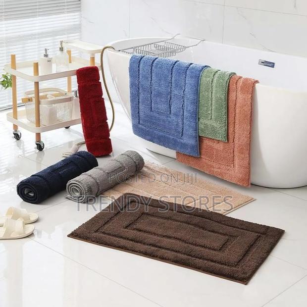 Non Slip Bathroom Mat - main view