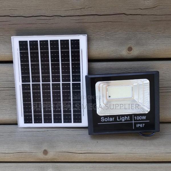 100w Solar Flood Light Outdoor Ip67 Waterproof Reliable Performance