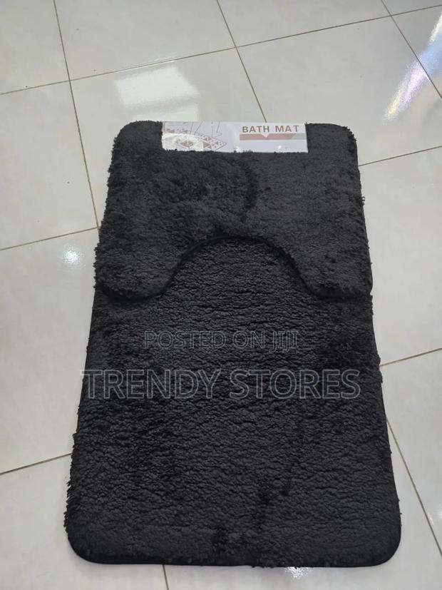 Ultra-soft Plush Bath Mat