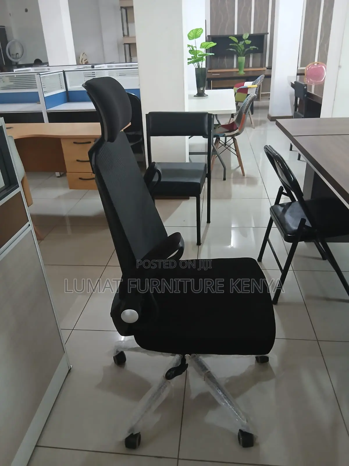 Hand Flipping Mesh Office Seat